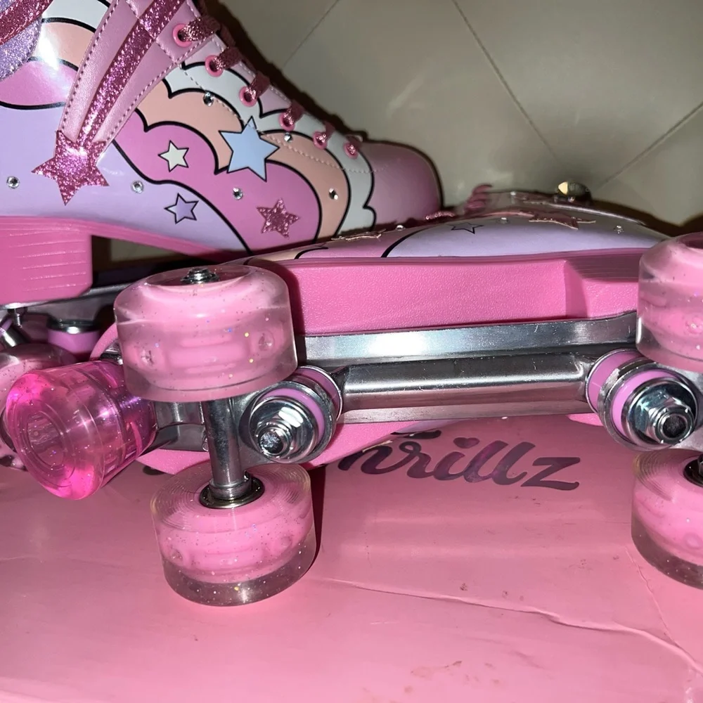 Sugar Thrillz Groovy Galaxy roller skates women’s 9 - Picture 2 of 9